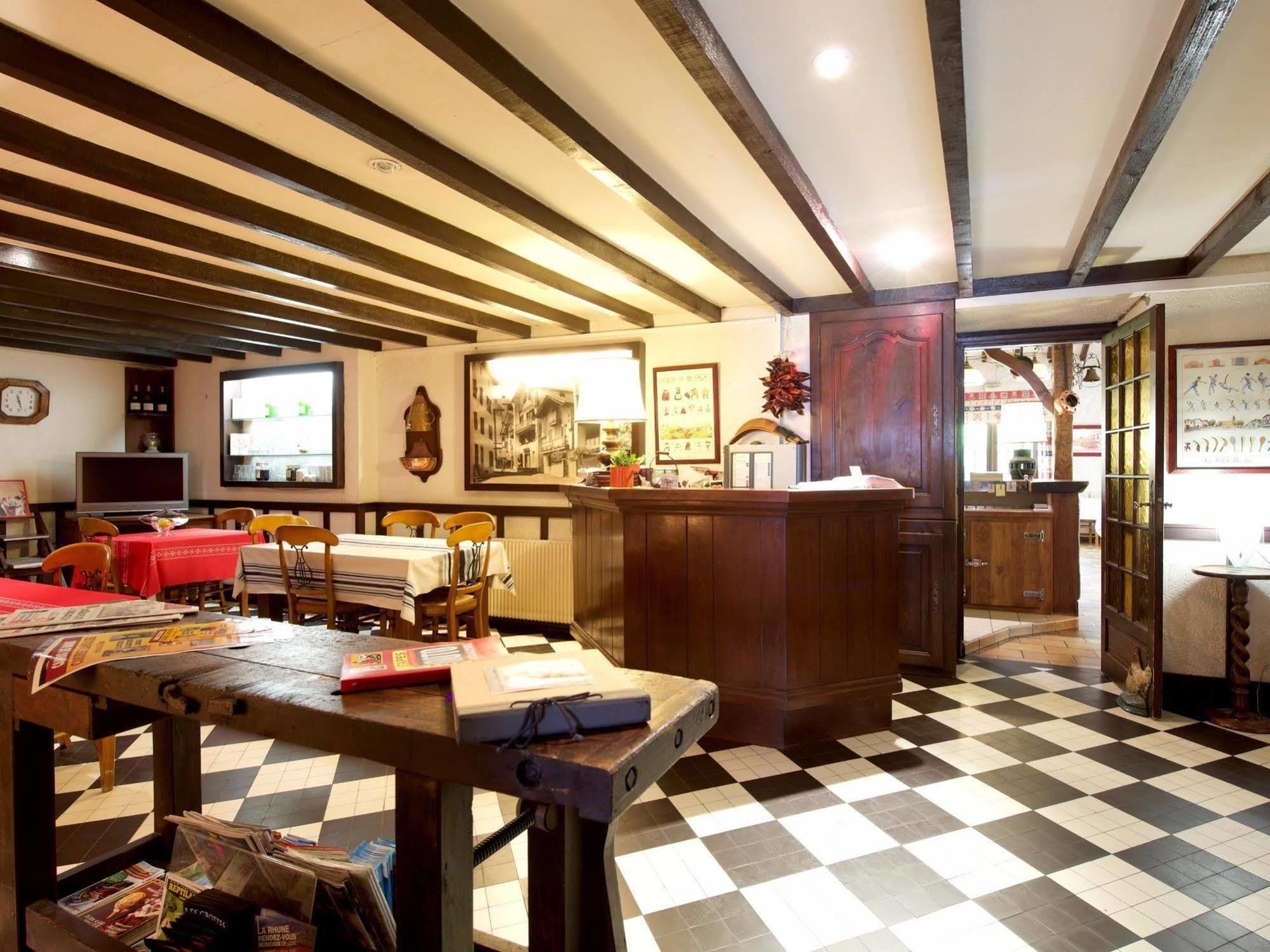 Auberge Chez Tante Ursule Cambo-les-Bains Exteriér fotografie